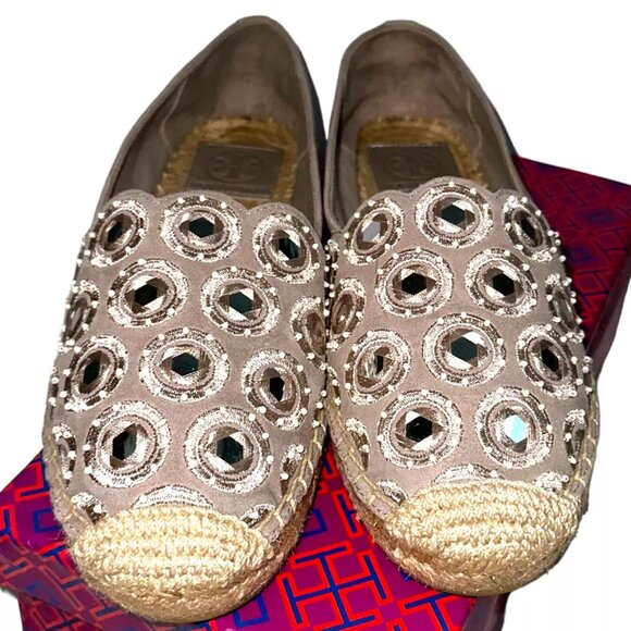 Tory Burch Yasmin Flat Espadrilles Like New- Worn Once! Box included. - Picture 2 of 10